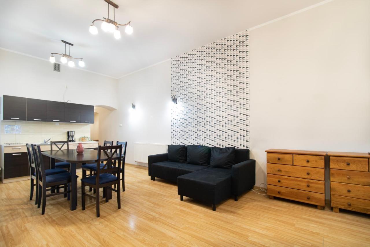 Castle View Krasinskiego Avenue Apartment